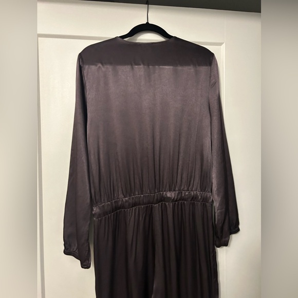 *NWT* NATION LTD Salma Silk/Satin Jumpsuit in Liquid Metal - Picture 11 of 12